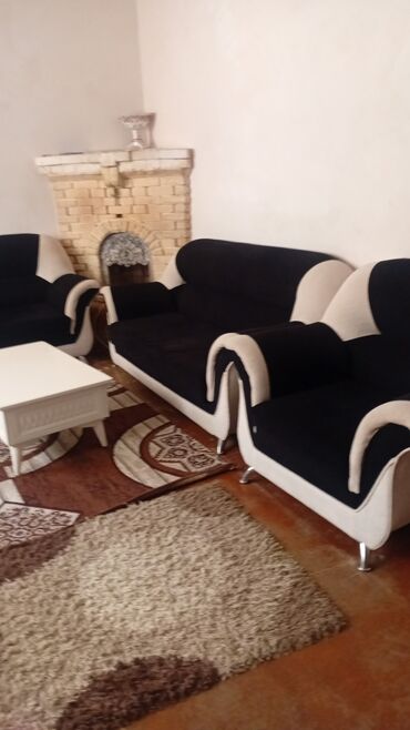 aci badam: Klassik divan, Qonaq otağı üçün, Açılmayan