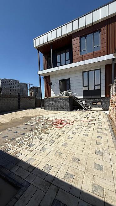 Продажа таунхаусов: 5 комнат, 220 м², 1 соток — 4