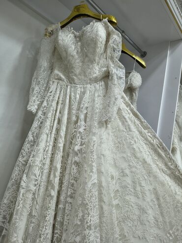 Toy paltarları: Parıltılı gəlinlik paltarı - Rəng: süd ağ/ivori tonlarında - Model — 8