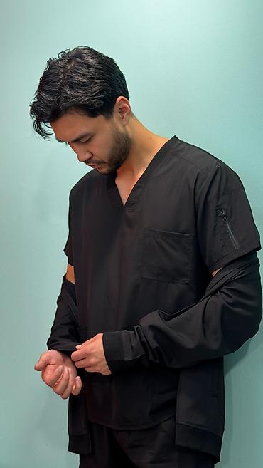 Мужской медицинский комплект (scrubs) . Состав набора: - Верх