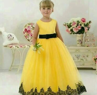 13 лет: Детское платье, цвет - Желтый, Б/у