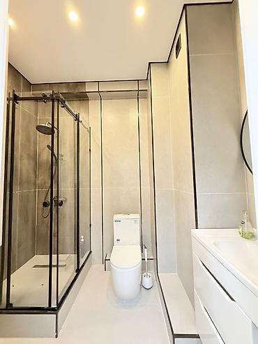 Посуточная аренда квартир: 1 комната, Душевая кабина, Постельное белье, Кондиционер — 11