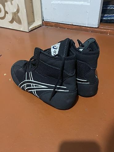волейбольные кроссы: Мужские кроссовки, 41, 41.5, Asics, Новый, цвет - Черный — 2