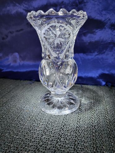 Vaze i saksije: Vaza, Novo — 4