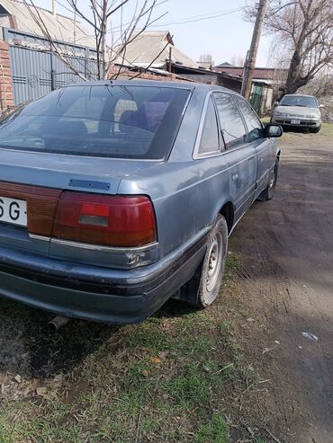 Mazda: Mazda 626: 1988 г., 2 л, Механика, Бензин, Хэтчбэк
