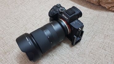 фотоаппарат сони h300: Фотоаппарат Sony с установленным объективом Tamron. Корпус камеры