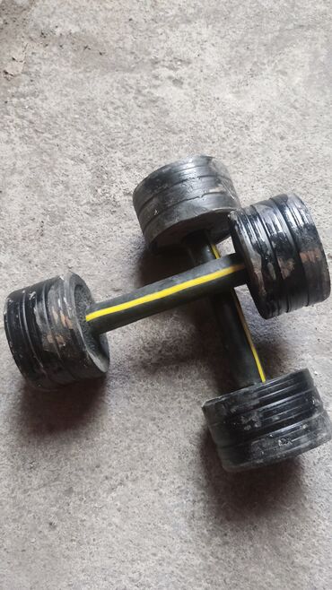 Гантели: Гантели — это: 💪 Увеличивают силу и мышцы ⚖️ Выравнивают нагрузку на — 4