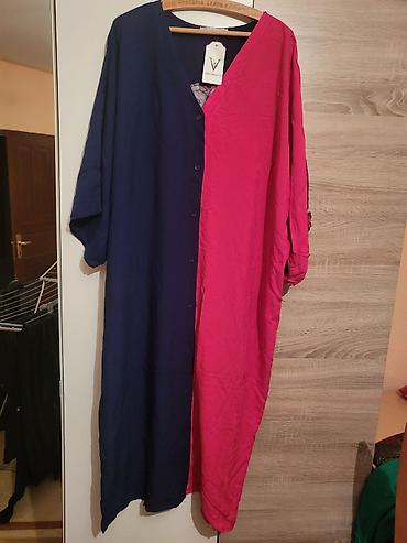 Haljine: Dugačka kimono košulja/haljina sa dugmadima – Viki Woman - Model — 2