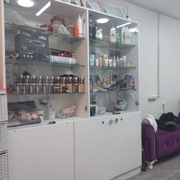 yaraq mebeli: Salon mebeli 150azn. Unvan bine kod 6078 Nigaz