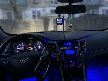 Hyundai: Hyundai Sonata: 2010 г., 2 л, Автомат, Газ, Седан
