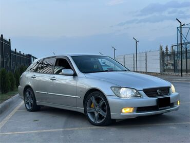 полицейский машина: Toyota Altezza: 2002 г., 2 л, Автоматические, Бензин, Универсал