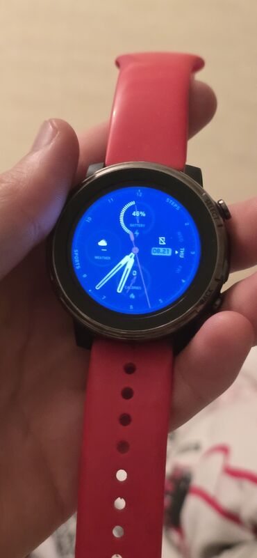 Amazfit: Смарт-Часы Amazfit Stratos 3, в хорошем состоянии. Есть пару царапин