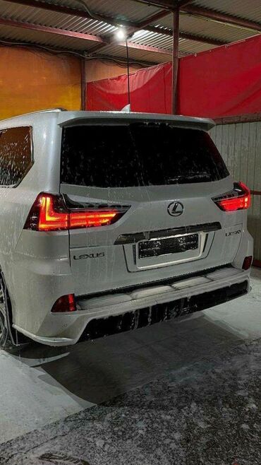 Audi 200: 2025 г.