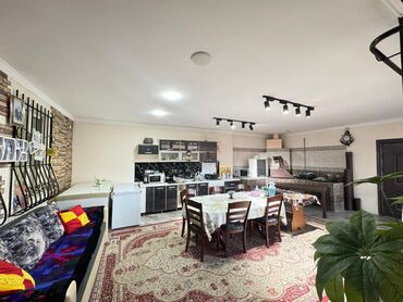 продаю дом дача достук: Дом, 200 м², 5 комнат, Агентство недвижимости, Евроремонт