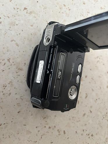 Foto və videokameralar: Sony rəqəmsal videokamera Xüsusiyyətlər: - Kompakt “handycam” korpus — 4