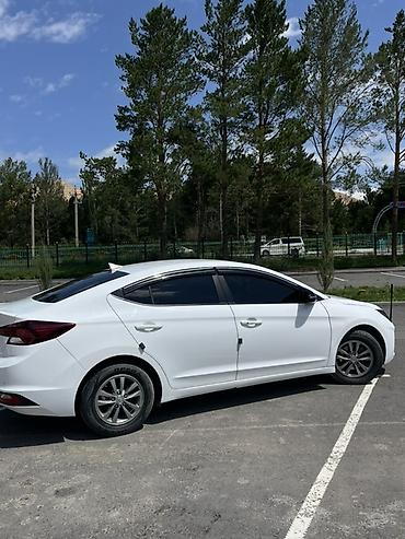385 55: Hyundai Elantra: 2018 г., 1.6 л, Автомат, Бензин, Седан — 4