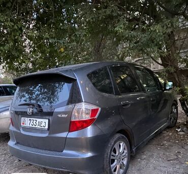 купить передний бампер на мерседес w210 в бишкеке: Honda Fit: 2010 г., 1.5 л, Автомат, Бензин, Хэтчбэк