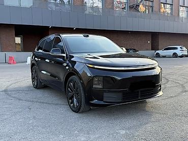 Lixiang: Lixiang L6: 2025 г., 1.5 л, Автомат, Гибрид, Кроссовер — 1
