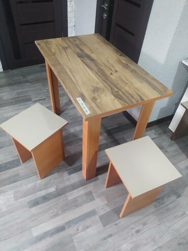 �������� �� 4 ���������� ������ ���������� в Кыргызстан | Комплекты столов и стульев: Новый комплект стол и 4 стула