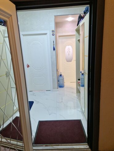 Yeni tikili: Satılır: mənzil (şəkillərdə göstərilən) Xüsusiyyətlər: - Giriş — 2