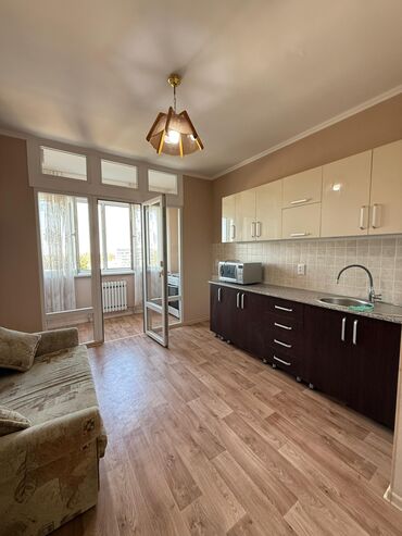 12 мкр сдаю квартиру: 1 комната, 46 м², 106 серия улучшенная, 6 этаж, Евроремонт