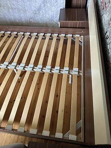Paltar dolabları, qarderoblar: İşlənmiş, 4 qapılı, Güzgülü, Qəhvəyi, Taxta, Kupe, Düz dolab — 9
