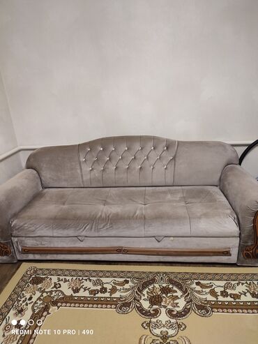 продаю старые мебели: Түз диван, түсү - Боз, Колдонулган