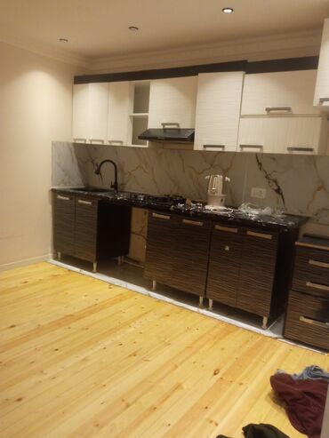 Uzunmüddətli kirayə mənzillər: İcarəyə/verilir: 2-i mərtəbəli həyət evinin 1-ci mərtəbəsi Tam — 10