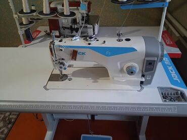 Техника и электроника: Швейная машина Jack, Вышивальная, Полуавтомат