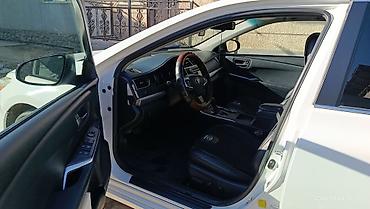 низкопрофиль: Toyota Camry: 2015 г., 2.5 л, Автомат, Бензин, Седан — 2