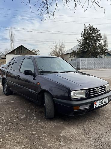 Volkswagen: Volkswagen Vento: 1993 г., 1.8 л, Механика, Седан — 8