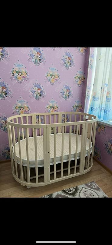 Beşiklər: Oğlan və qız üçün, İşlənmiş, Yumru, Beşik, Dəstsiz, Matras ilə, Yellənmə mexanizmi ilə — 1