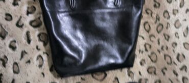 сумка из чистой кожи: Продаю кожаную сумку Качество суперское . Состояние как на