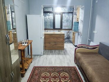 срочно продается квартира: 1 бөлмө, Менчик ээси, Чогуу жашоосу жок, Толугу менен эмереги бар