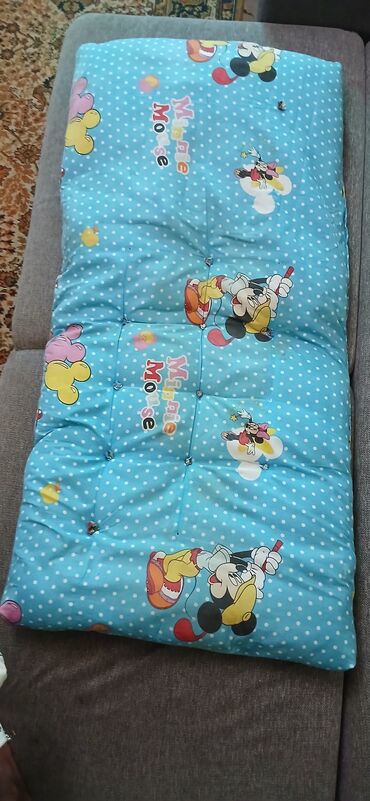 с связи с переездом: Детская кроватка-манеж с выдвижным ящиком. Опускающаяся передняя