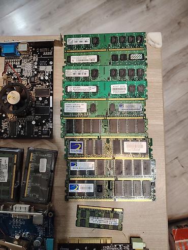 azercell modem satilir: Köhnə komputer plataları. Stolda nə var hamısı biryerdə 10 AZN. Ana — 10