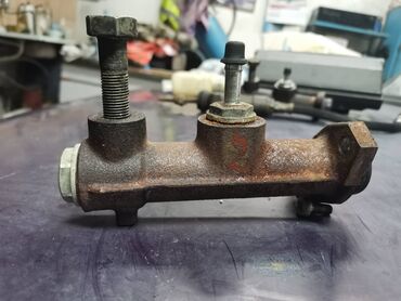 Auto delovi: Gornji cilindar kvacila Lada 7, Lada Niva br.2 Polovno, očuvano — 3