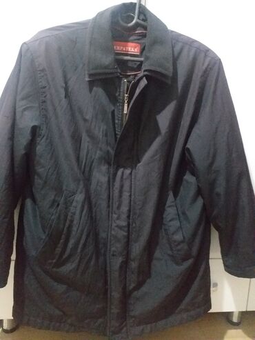 весенняя куртка размер м: Куртка 2XL (EU 44), цвет - Черный