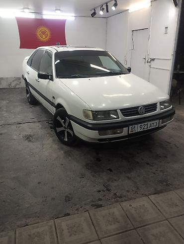 id4 crozz: Volkswagen Passat: 1994 г., 1.8 л, Механика, Газ, Седан — 1