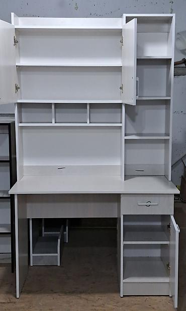 Компьютерные столы: Компьютерный стол, Новый, С полками — 9