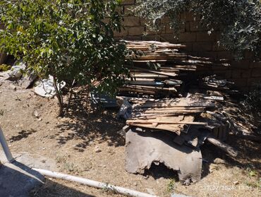 işlənmiş çən: BİSMİLLAHİR RƏHMANİR RƏHİM. kohnə taxtalar quru odunlar qapi işlənmiş