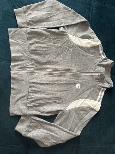 Другая женская одежда: Женский комплект одежды (микс) Б/у, за 2000 сом, пакет вещей, размеры — 9