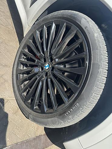 бмб х6: Резина от BMW X 5 состояние новые одно колесо шишкой переднее правое — 3