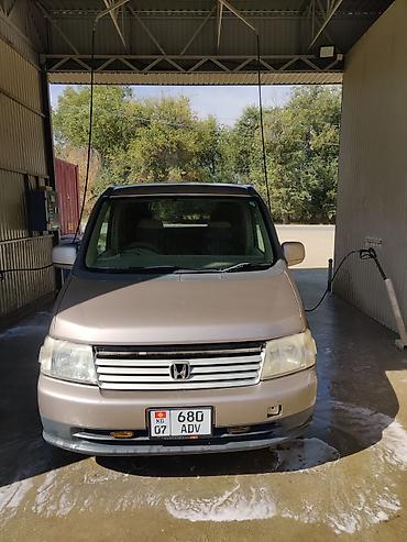 Honda Stepwgn: 2002 г., 2 л, Бензин, Минивэн