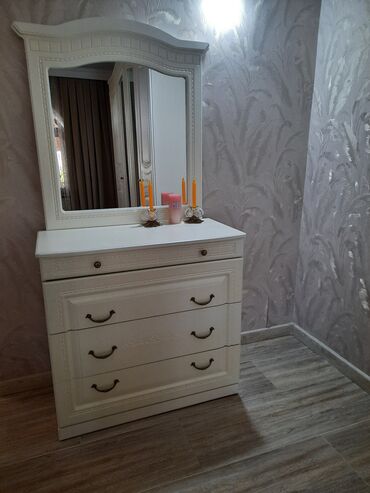 био туалет: Двуспальная кровать, Шкаф