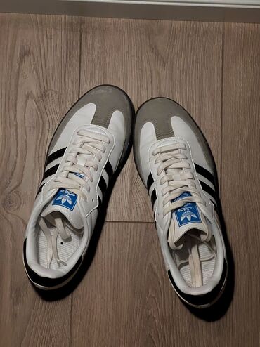 бренды мужской одежды список: Adidas Samba белые, как оригинал. Размер 40 (26 см), унисекс. Очень