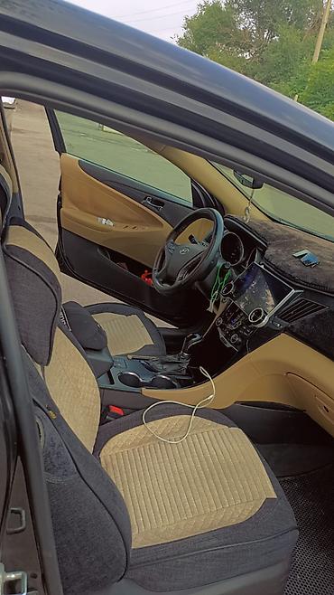 sonata hybrid: Hyundai Sonata Hybrid sedan - Rəng: qara, kuzovda xrom detallarla - — 5