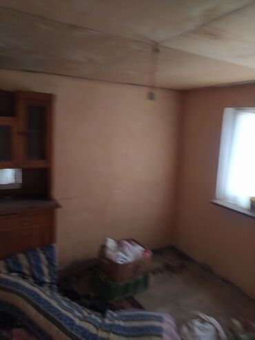 Torpaq sahələrinin satışı: Ev satılır təcili 15 sot torpaqdan ibarətdir 2 otaqlı ev var qiymət — 3