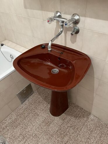 WC šolje i lavaboi: Umivaonik sa postoljem - braon boje