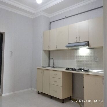 Uzunmüddətli kirayə mənzillər: Mənzil kirayə verilir. 2 otaq, 58 kv, 14.10 ci mərtəbə, əşyasız — 9